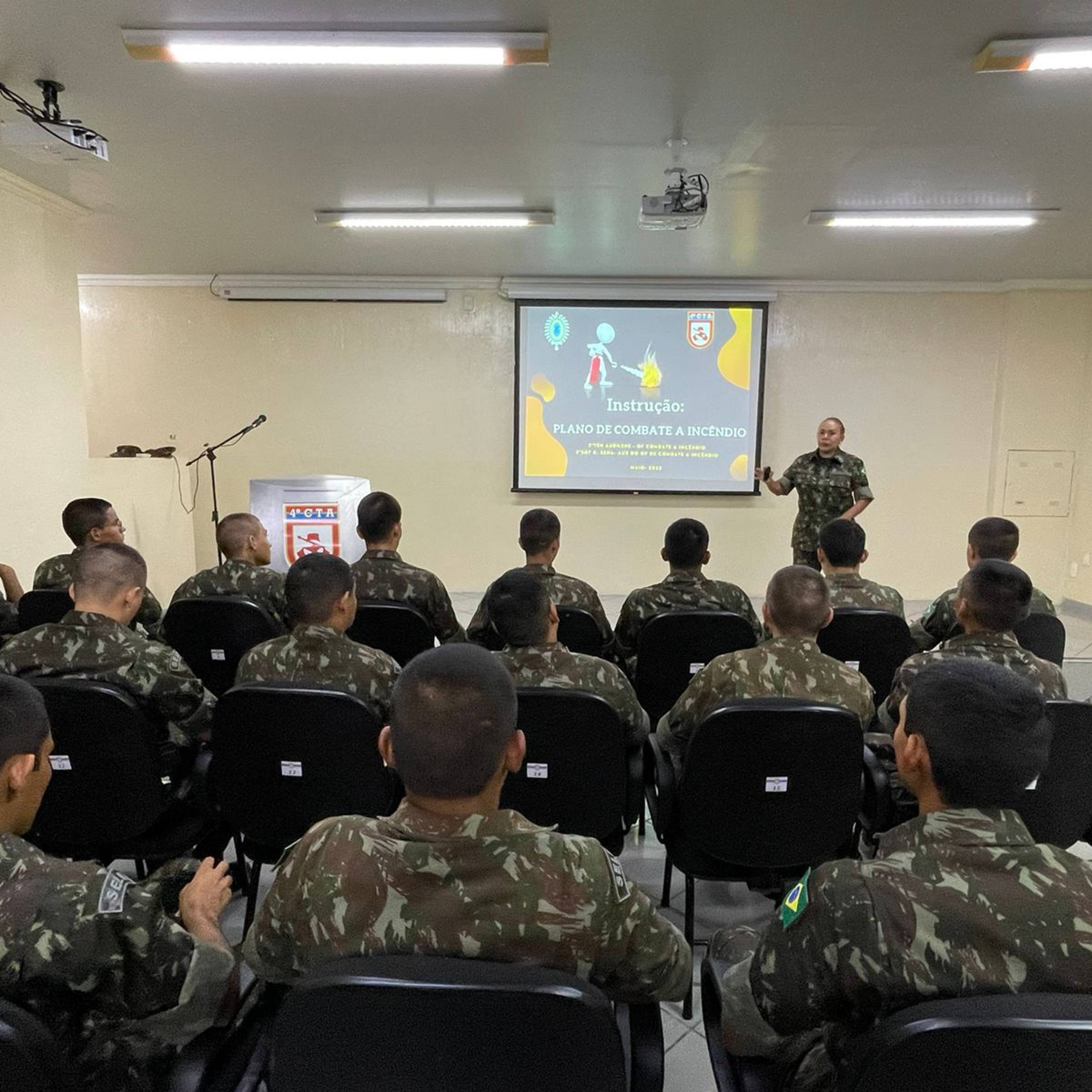 4º Centro de Telemática de Área realiza Instrução do Plano de Combate a Incêndio da Organização Militar