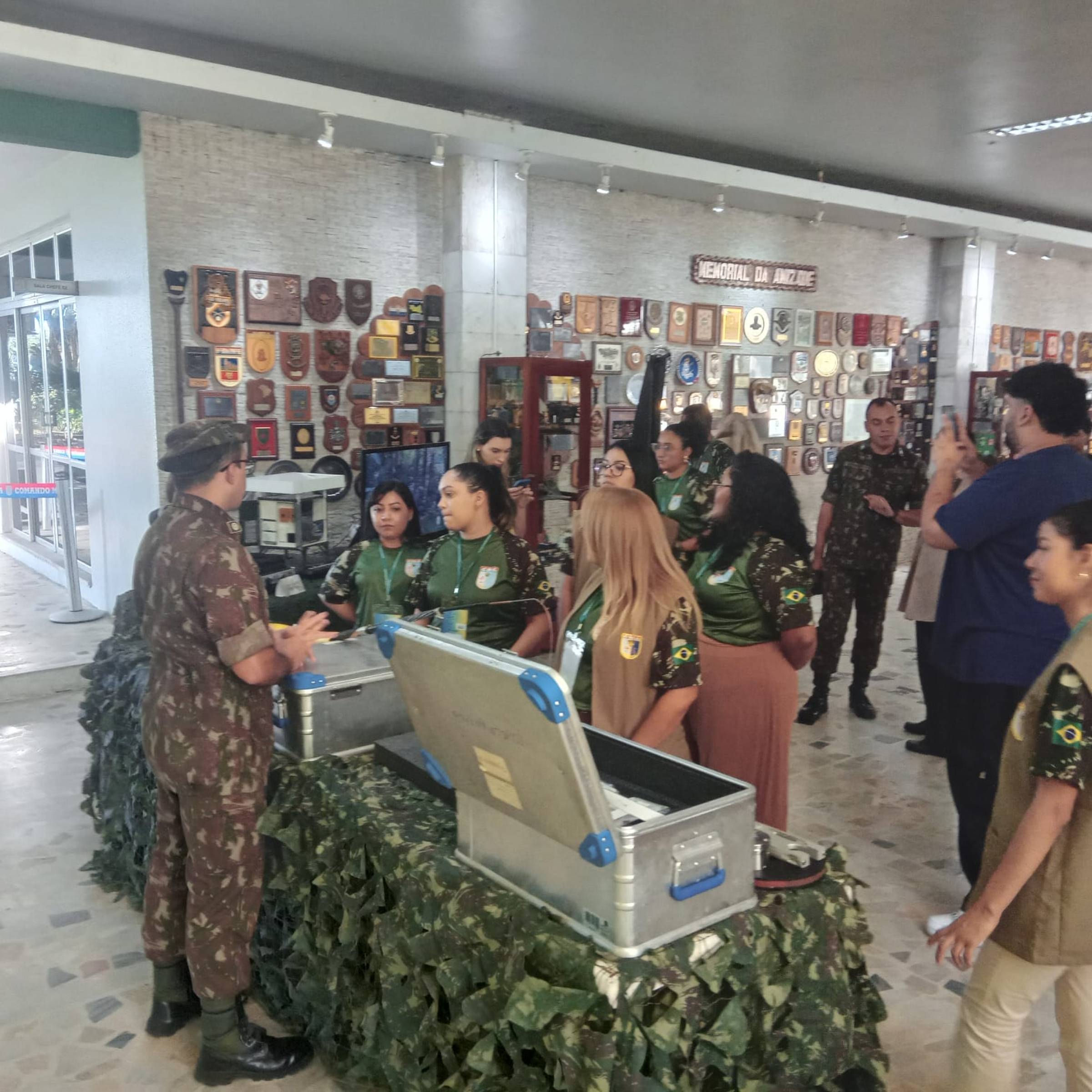 Exposição de material de emprego militar